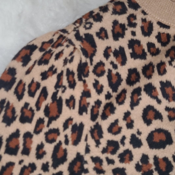 Gap Girls Leopard Print Crewneck Sweater - Picture 3 of 6